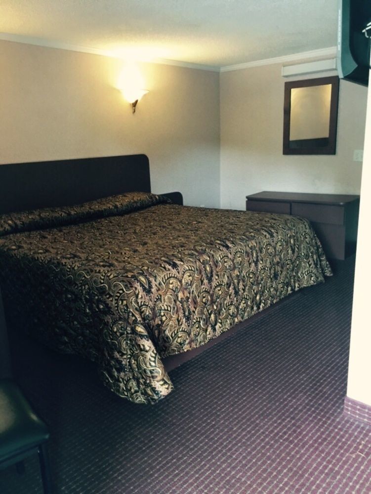 Skyview Motor Inn Johnston エクステリア 写真