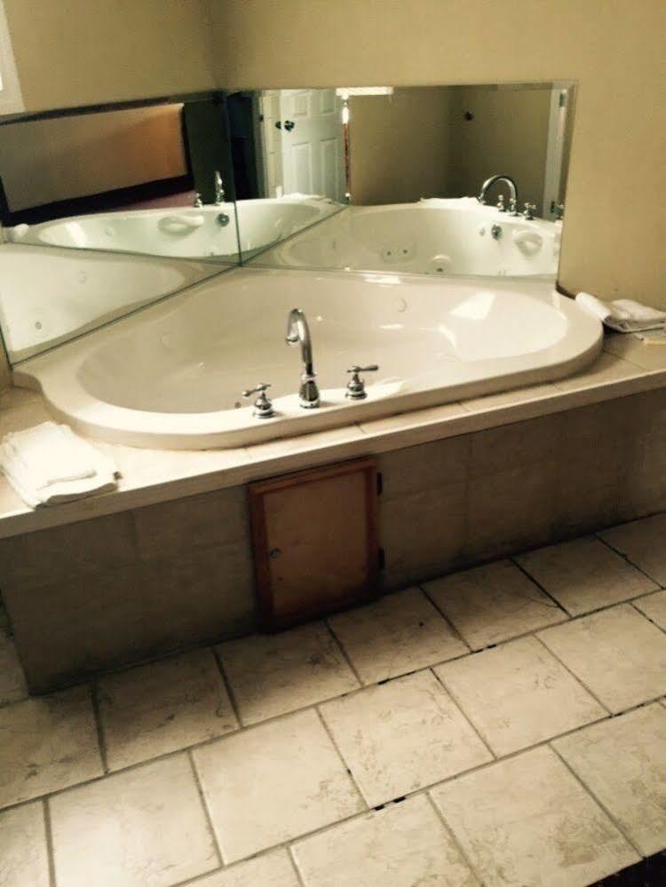 Skyview Motor Inn Johnston エクステリア 写真